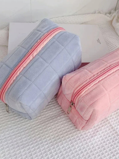 Cute Plush Makeup Bag for Women Portable Travel Small Cosmetic Bags Solid Color Zipper Toiletry Bag Washing Pouch Storage Bags