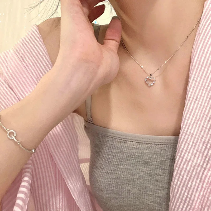 New Wine Red Cherry Gold Color Pendant Necklace For Women Personality Fashion Necklace Wedding Jewelry Birthday Gifts