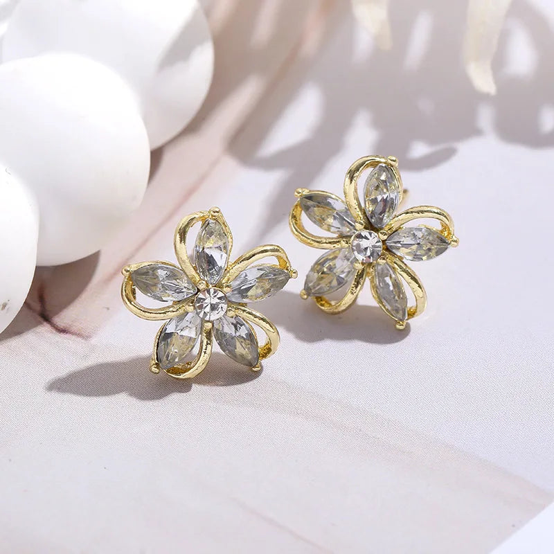 925 Silver Needle Korean Fashion Crystal Flower Earrings For Women Jewelry 2026 Trending New Luxury Zircon Flowers Stud Earrings